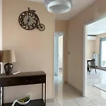 Standing 80m2, Calme, Lumineux, 2 Chambres, Proche Centre Historique & Auditorium Apartament
