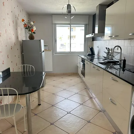 Apartment Standing 80m2, Calme, Lumineux, 2 Chambres, Proche Centre Historique & Auditorium *