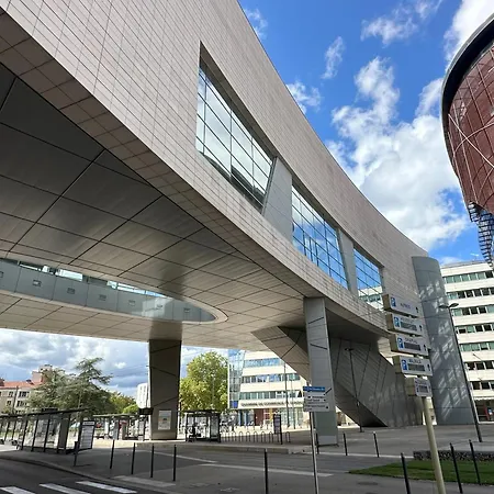 Standing 80m2, Calme, Lumineux, 2 Chambres, Proche Centre Historique & Auditorium *